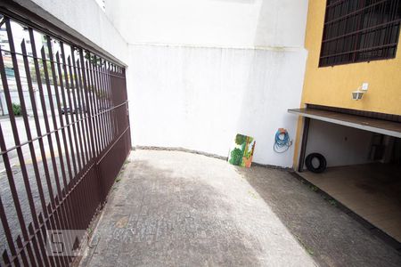 Casa à venda com 272m², 3 quartos e 5 vagas Casa à venda com 272m², 3 quartos e 5 vagasEntrada