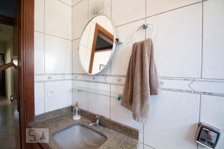 Casa à venda com 272m², 3 quartos e 5 vagas Casa à venda com 272m², 3 quartos e 5 vagasBanheiro