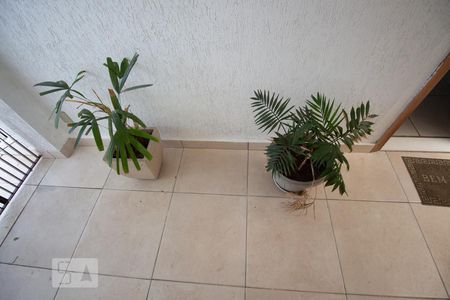 Casa à venda com 272m², 3 quartos e 5 vagas Casa à venda com 272m², 3 quartos e 5 vagasHall