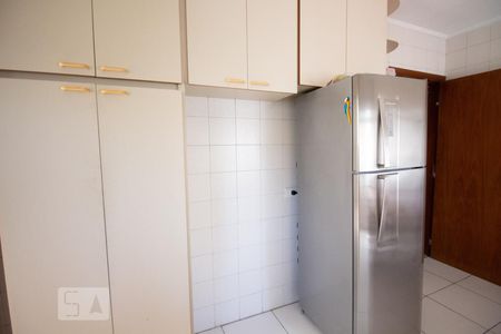 Casa à venda com 272m², 3 quartos e 5 vagas Casa à venda com 272m², 3 quartos e 5 vagasCozinha