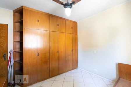 Casa à venda com 272m², 3 quartos e 5 vagas Casa à venda com 272m², 3 quartos e 5 vagasQuarto