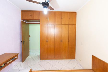 Casa à venda com 272m², 3 quartos e 5 vagas Casa à venda com 272m², 3 quartos e 5 vagasQuarto