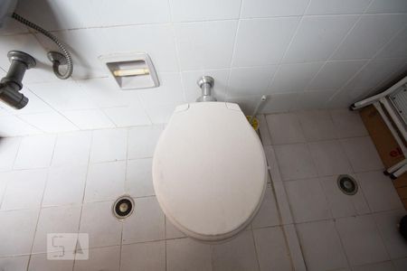 Casa à venda com 272m², 3 quartos e 5 vagas Casa à venda com 272m², 3 quartos e 5 vagasBanheiro de serviço