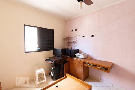 Casa à venda com 272m², 3 quartos e 5 vagas Casa à venda com 272m², 3 quartos e 5 vagasQuarto