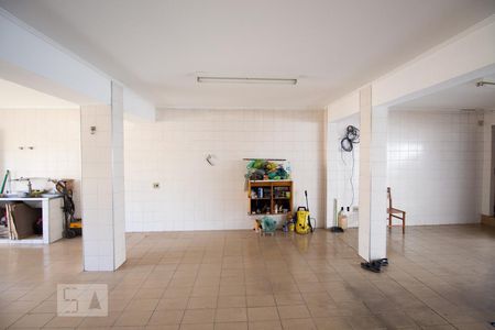 Casa à venda com 272m², 3 quartos e 5 vagas Casa à venda com 272m², 3 quartos e 5 vagasGaragem