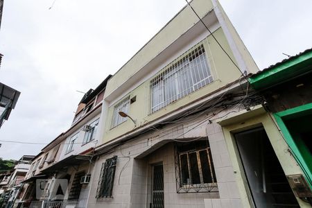 Casa de condomínio para alugar com 65m², 2 quartos e sem vaga Casa de condomínio para alugar com 65m², 2 quartos e sem vagaFachada