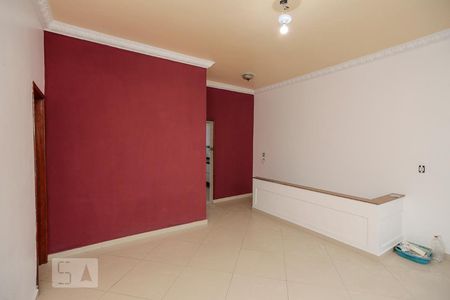 Casa de condomínio para alugar com 65m², 2 quartos e sem vaga Casa de condomínio para alugar com 65m², 2 quartos e sem vagaSala