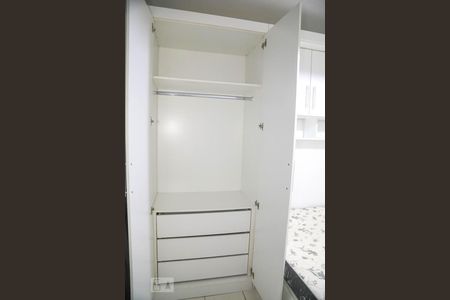Apartamento para alugar com 37m², 1 quarto e 1 vagaCloset