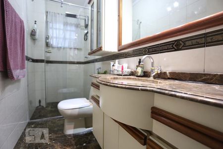 Banheiro de apartamento à venda com 2 quartos, 65m² em Km 18, Osasco