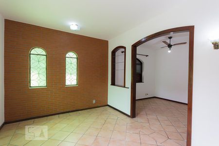 Sala (1º andar) de casa de condomínio à venda com 3 quartos, 140m² em Pechincha, Rio de Janeiro