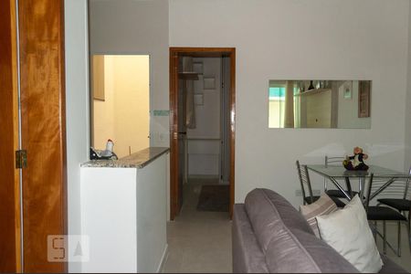 Sala/Cozinha de apartamento para alugar com 1 quarto, 38m² em Vila Esperança, São Paulo