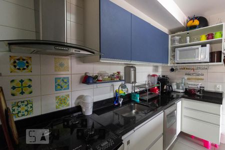 Apartamento à venda com 110m², 3 quartos e 2 vagasCozinha