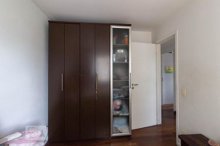Apartamento à venda com 110m², 3 quartos e 2 vagasQuarto