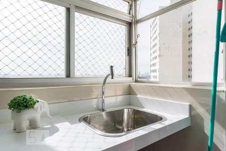 Apartamento à venda com 120m², 2 quartos e 2 vagas1o. Andar - Área de serviço