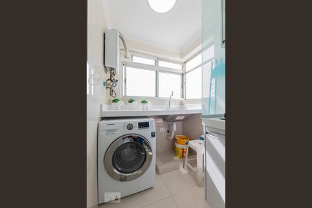 Apartamento à venda com 120m², 2 quartos e 2 vagas1o. Andar - Área de serviço