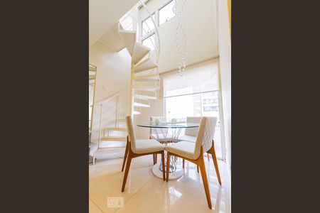 1o. Andar - Sala de apartamento à venda com 2 quartos, 120m² em Cambuci, São Paulo