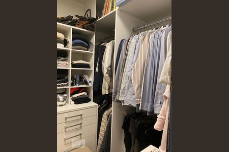 Quarto 1 - Closet de apartamento para alugar com 3 quartos, 160m² em Vila Buarque, São Paulo