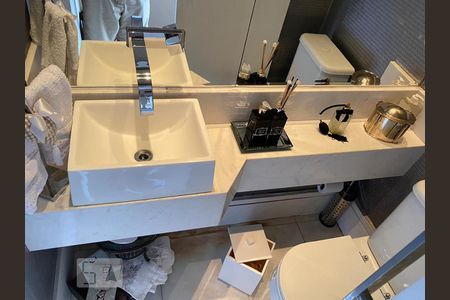 Apartamento para alugar com 160m², 3 quartos e 1 vagaLavabo