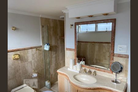 Quarto 1 - Banheiro de apartamento para alugar com 3 quartos, 160m² em Vila Buarque, São Paulo