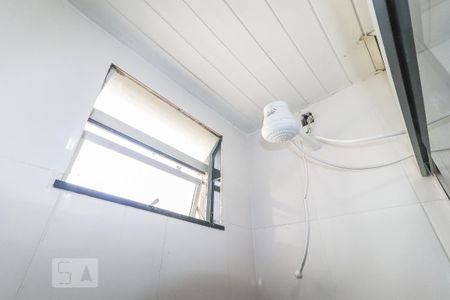 Banheiro de apartamento para alugar com 2 quartos, 55m² em Jacarepaguá, Rio de Janeiro
