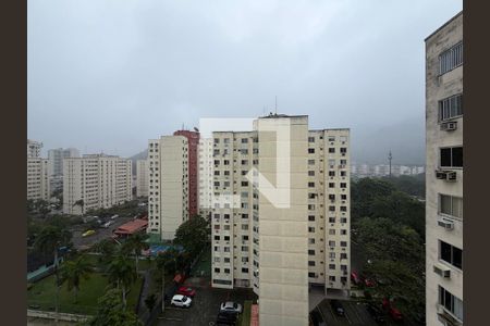 Quarto 2 - Vista de apartamento para alugar com 2 quartos, 60m² em Jacarepaguá, Rio de Janeiro