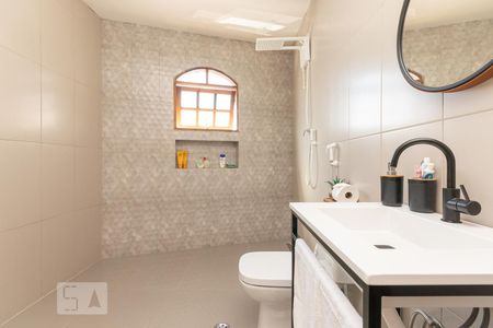 Casa à venda com 180m², 2 quartos e 3 vagas Casa à venda com 180m², 2 quartos e 3 vagasBanheiro suíte