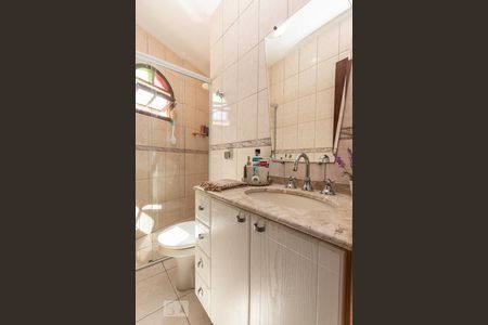 Casa à venda com 180m², 2 quartos e 3 vagas Casa à venda com 180m², 2 quartos e 3 vagasBanheiro