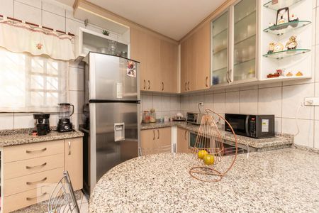 Casa à venda com 180m², 2 quartos e 3 vagas Casa à venda com 180m², 2 quartos e 3 vagasCozinha