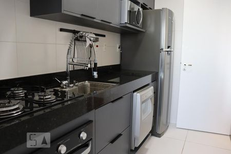 Apartamento para alugar com 70m², 2 quartos e 2 vagasCozinha