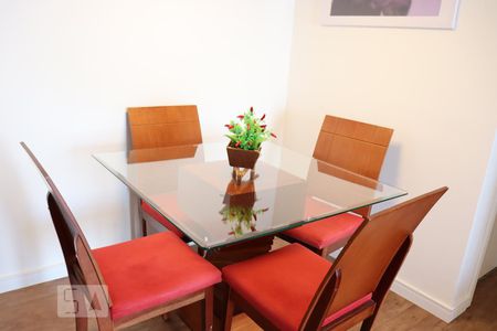 Apartamento para alugar com 70m², 2 quartos e 2 vagasSala