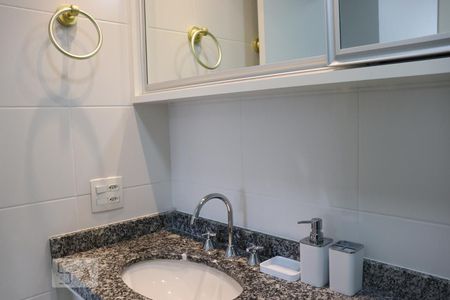 Apartamento para alugar com 70m², 2 quartos e 2 vagasBanheiro 1