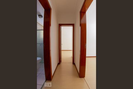 Corredor de apartamento para alugar com 2 quartos, 70m² em Partenon, Porto Alegre