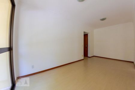 Sala de apartamento para alugar com 2 quartos, 70m² em Partenon, Porto Alegre