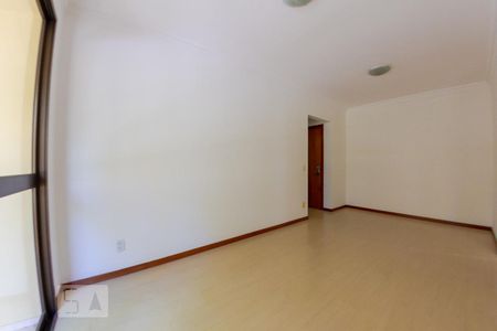 Sala de apartamento à venda com 2 quartos, 70m² em Partenon, Porto Alegre