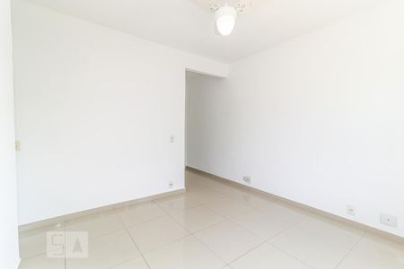 Sala de apartamento para alugar com 2 quartos, 45m² em Freguesia de Jacarepaguá, Rio de Janeiro