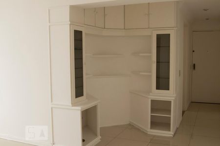 Apartamento para alugar com 83m², 2 quartos e 1 vagaSala