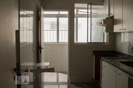 Apartamento para alugar com 83m², 2 quartos e 1 vagaCozinha