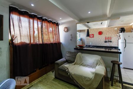 Sala de apartamento à venda com 3 quartos, 68m² em Parque Cecap, Guarulhos