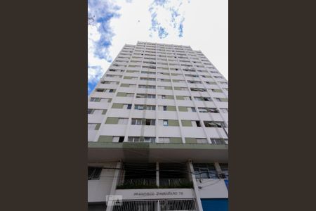 Apartamento para alugar com 40m², 1 quarto e 1 vaga Apartamento para alugar com 40m², 1 quarto e 1 vagaFachada