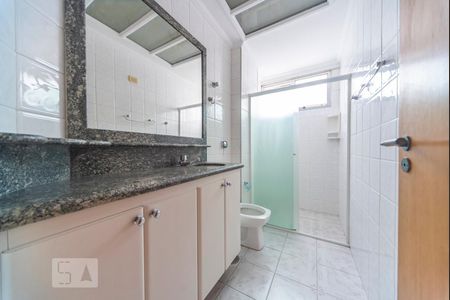 Banheiro  de apartamento para alugar com 2 quartos, 69m² em Campestre, Santo André