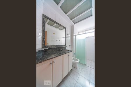 Banheiro  de apartamento para alugar com 2 quartos, 69m² em Campestre, Santo André