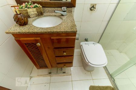 Apartamento à venda com 70m², 2 quartos e 1 vaga Apartamento à venda com 70m², 2 quartos e 1 vagaBanheiro Social