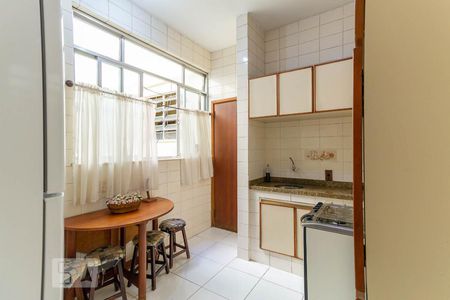 Apartamento à venda com 70m², 2 quartos e 1 vaga Apartamento à venda com 70m², 2 quartos e 1 vagaCozinha