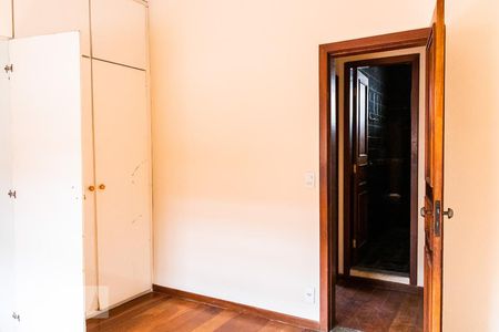 Casa à venda com 180m², 3 quartos e 2 vagasSuíte