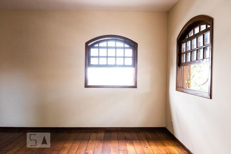 Sala de casa à venda com 3 quartos, 180m² em Liberdade, Belo Horizonte