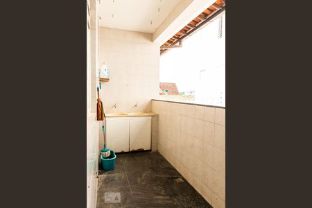 Casa à venda com 180m², 3 quartos e 2 vagasÁrea de Serviço