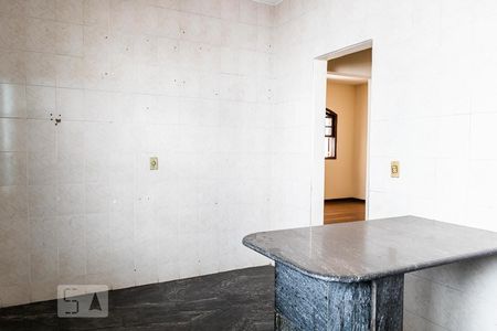 Casa à venda com 180m², 3 quartos e 2 vagasCozinha