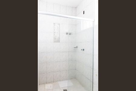 Casa à venda com 180m², 3 quartos e 2 vagasBanheiro da Suíte 2