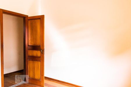 Casa à venda com 180m², 3 quartos e 2 vagasSuíte 1