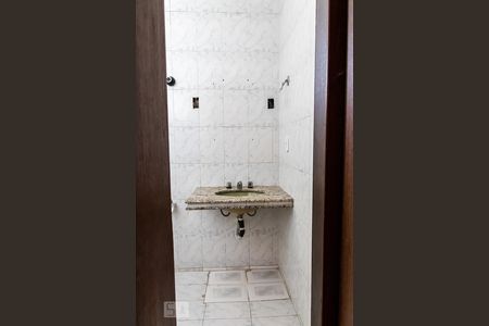 Casa à venda com 180m², 3 quartos e 2 vagasBanheiro da Suíte 2